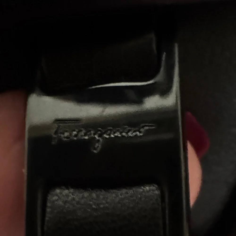 Salvatore Ferragamo Black Shoulder Bag EUC AU21 9660 - Picture 2 of 12